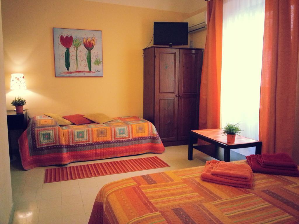 B&B Sunflower Catania Room photo